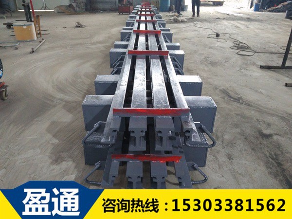 GQF-MZL-240型模數式橋梁伸縮縫