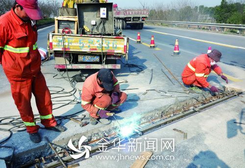 金東區公路管理段采用橋梁伸縮縫快速修補工藝