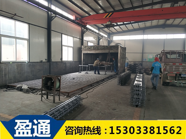 盈通橋梁伸縮縫生產(chǎn)車(chē)間.jpg