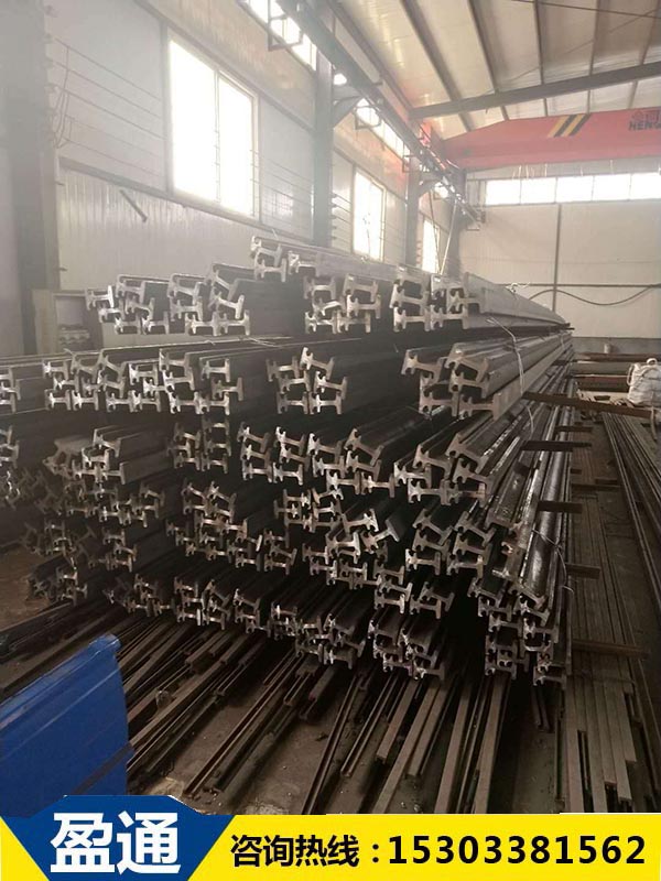 模數(shù)式橋梁伸縮縫中梁備貨